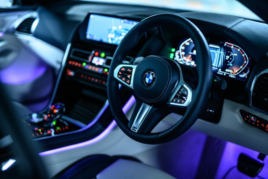 Торпедо BMW M850i xDrive Gran Coupe (G16) 2019 года  (JP) (фото 3 из 27)
